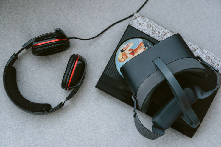 VR Goggles and Headphones